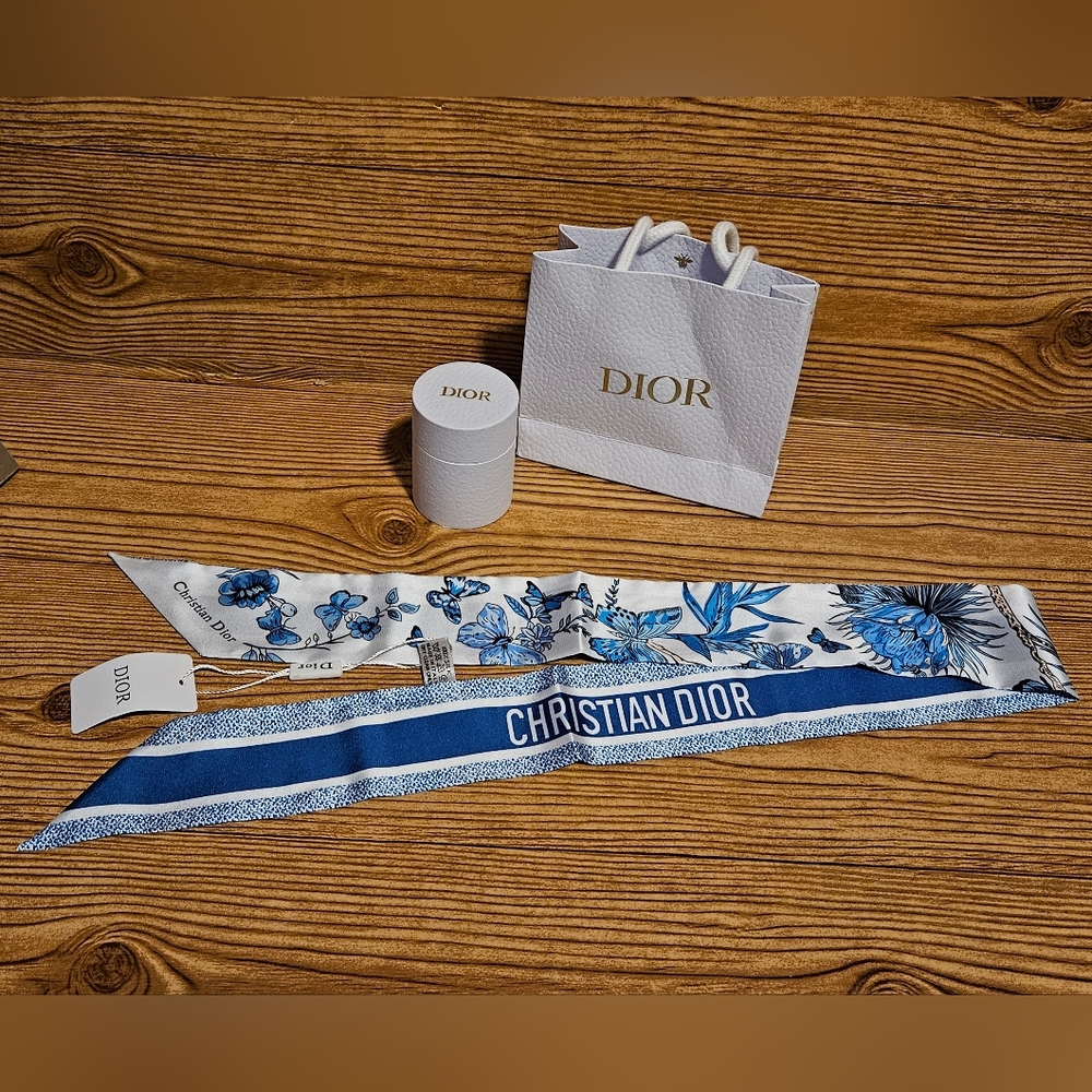 Dior Blue Twilly/Scarf GWP - Picture 3 of 6